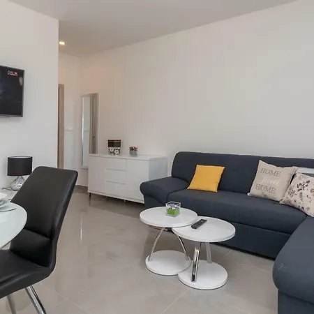 Апартаменты Matea Трогир