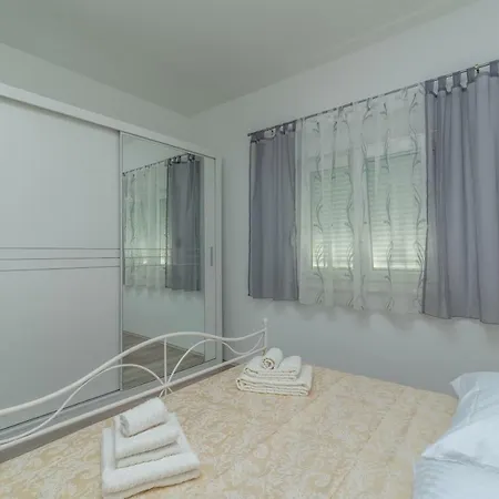 Matea Apartman Trogir